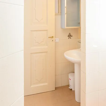 Cream Little - M1 - Center Milán